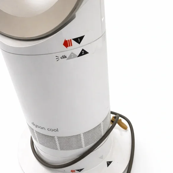 Dyson AM07 Cool Air Multiplier Tower Fan White/Silver Bladeless - Picture 2 of 5
